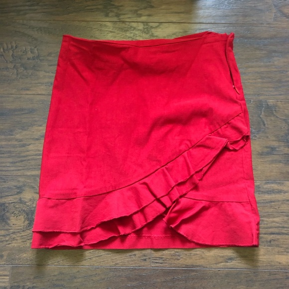Bold Red Skirt - Picture 2 of 4